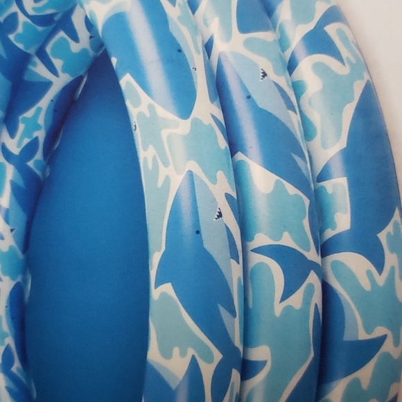 Tommy Bahama Kids NWT 34-inch Round Inflatable Shark Pool - Picture 2 of 6